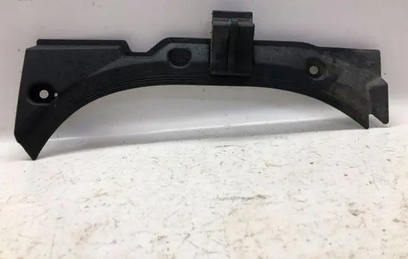 Audi A8 S8 D4 4H Fender end trim 4H0823745C