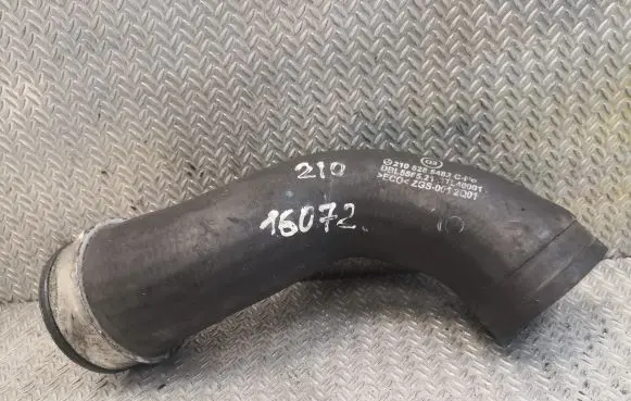 Mercedes-Benz E W210 Intercooler hose/pipe 2105285482
