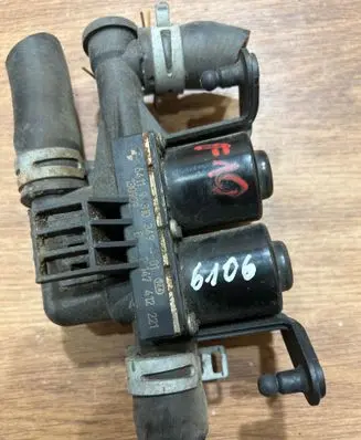 BMW 5 F10 F11 Coolant heater control valve 9310349
