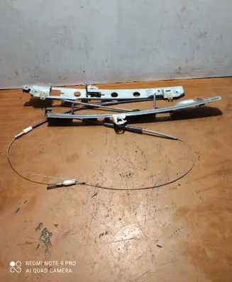 Front window lifting mechanism without motor