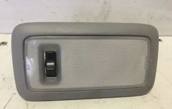 Toyota Avensis T220 Rear seat light