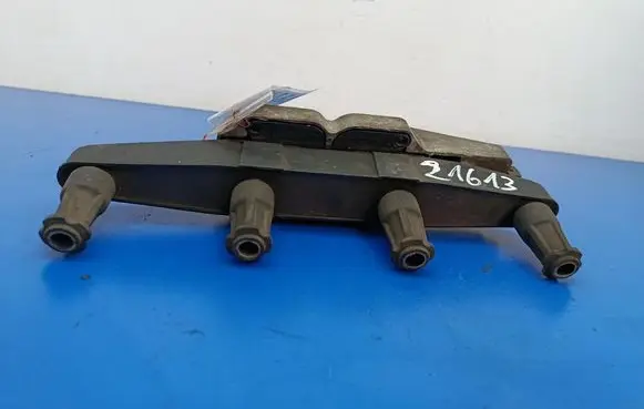 Skoda Felicia II High voltage ignition coil 047905104