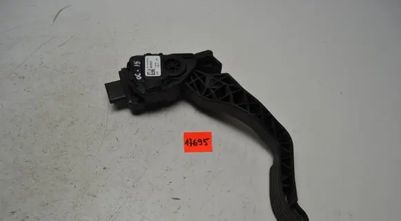 Opel Crossland X Accelerator throttle pedal 6PV00994961 3637657 11032021
