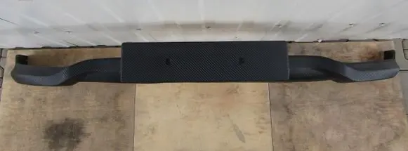 Front bumper lip