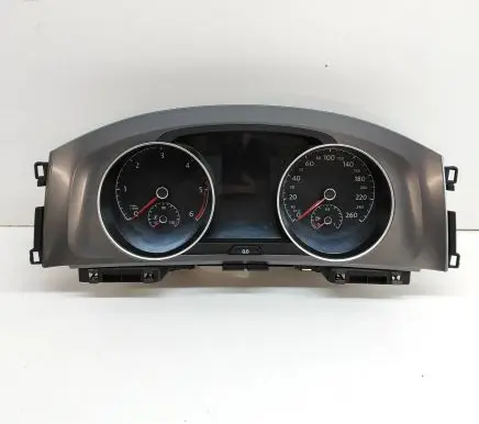 Volkswagen Golf VII Speedometer (instrument cluster) 5G1920741A A2C94774700