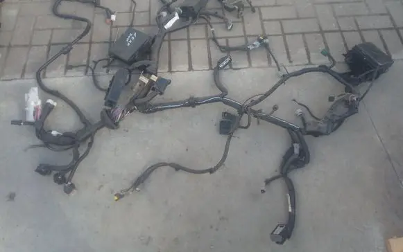 Nissan Leaf I (ZE0) Engine installation wiring loom
