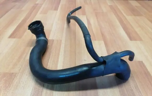 Mercedes-Benz S W220 Engine coolant pipe/hose A2205000075 2205000075