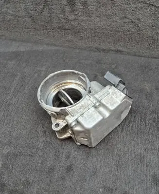 Audi A4 S4 B7 8E 8H Throttle valve 03G128063 03G128063C 03G128063J