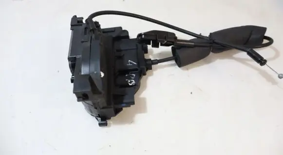Renault Megane III Front door lock