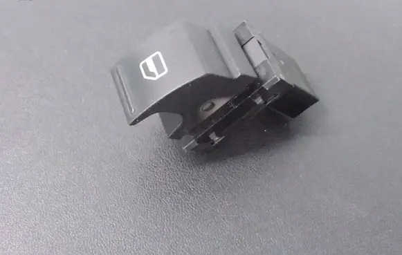 Volkswagen Jetta VI Electric window control switch 7L6959855B