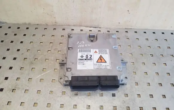 Nissan X-Trail T30 Engine control unit/module 27580029572 5800295 MB2758002957