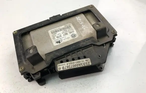 Volkswagen Golf V Other control units/modules 1H0907379D