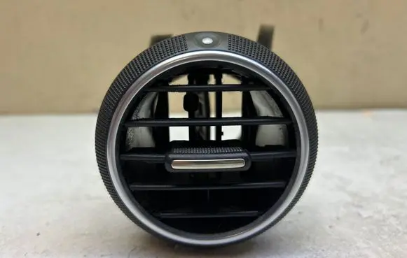 Audi A3 S3 8P Dash center air vent grill 8P0820901A 080604020