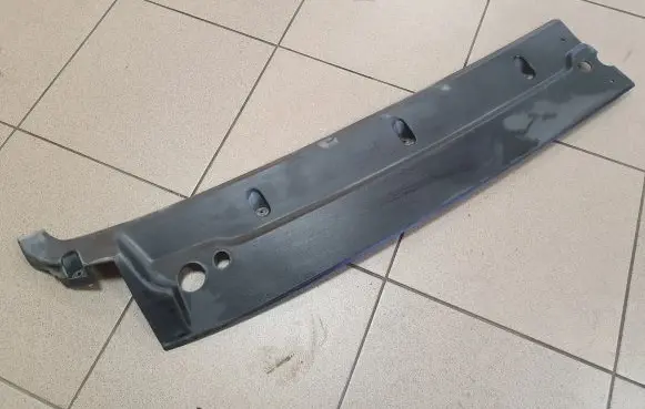 Iveco Daily 4th gen Wiper trim 504022283