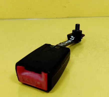 Nissan Micra Front seatbelt buckle 33048600