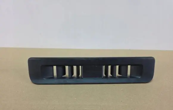 BMW X7 G07 Quarter panel pressure vent 