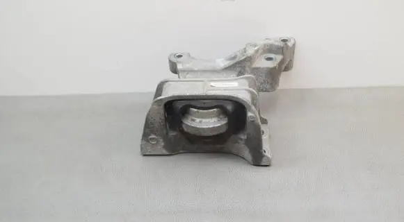 Nissan Juke I F15 Engine mount bracket 112111KA0AHR H6220299