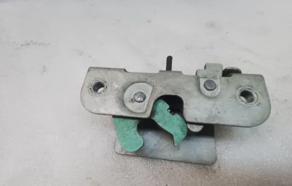 Ford Ranger IV Tailgate lock latch 