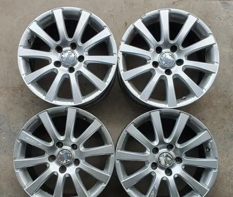 Jeep Grand Cherokee (WK) R16 alloy rim 82209289