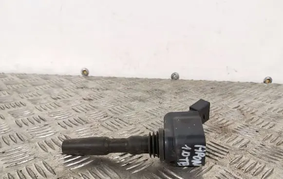 Seat Arona High voltage ignition coil 04E905110