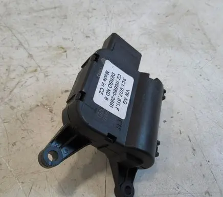 Volkswagen Golf Plus Air flap motor/actuator 3C1907511F
