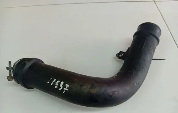 Mazda 3 II Air intake hose/pipe R2AA13231