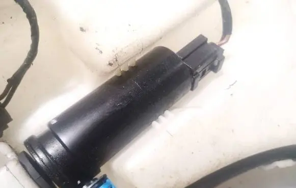 BMW 3 E90 E91 Headlight washer pump 