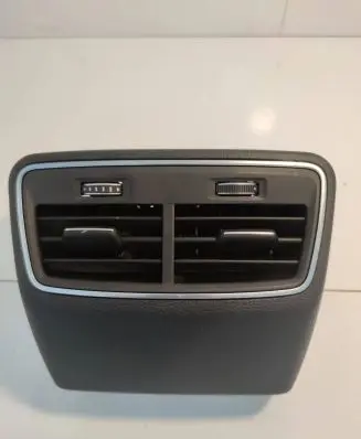 Audi e-tron Rear air vent grill 4KE819203E