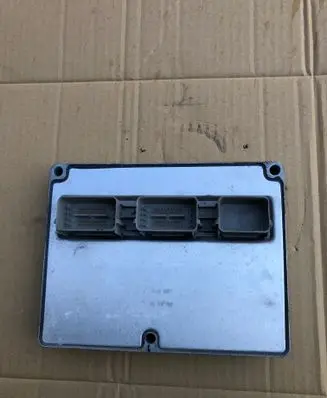 Ford Focus Engine control unit/module 5M5112A650AE