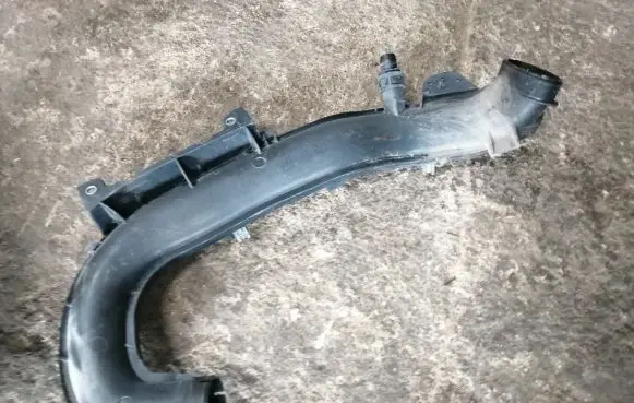 Ford Kuga II Intercooler hose/pipe AV619C623BE