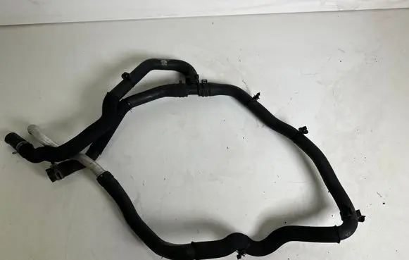 Land Rover Discovery 4 - LR4 Engine coolant pipe/hose AH228K534AC