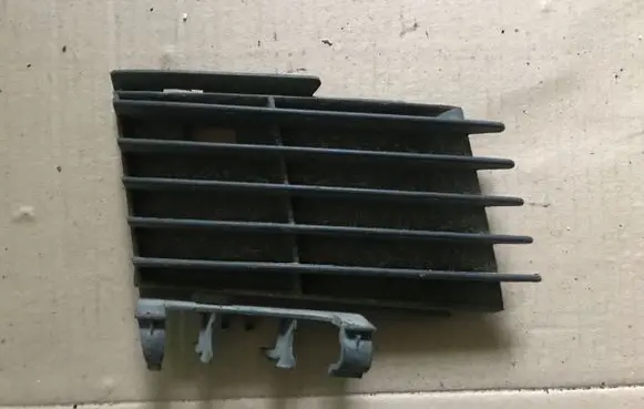 Opel Vectra C Front bumper lower grill 09186128