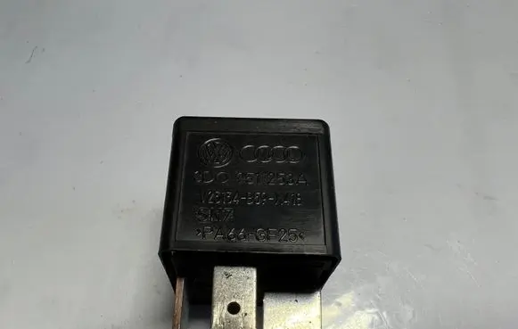 Seat Altea Other relay 3D0951253A