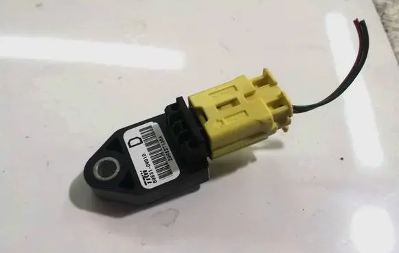 Toyota Corolla Verso AR10 Airbag deployment crash/impact sensor 898310W010
