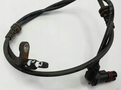 Mercedes-Benz GLK (X204) ABS brake wheel speed sensor A2045400517