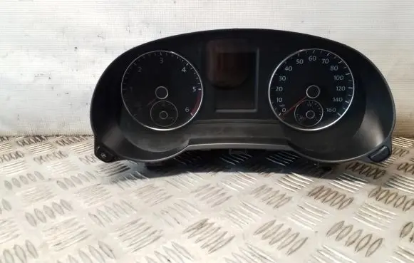 Volkswagen Sharan Speedometer (instrument cluster) 7N0920960A