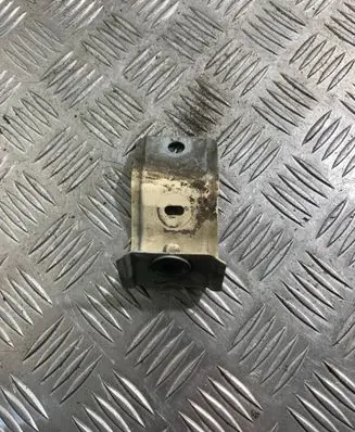 Volkswagen Touran III Fender mounting bracket 5TA809471A