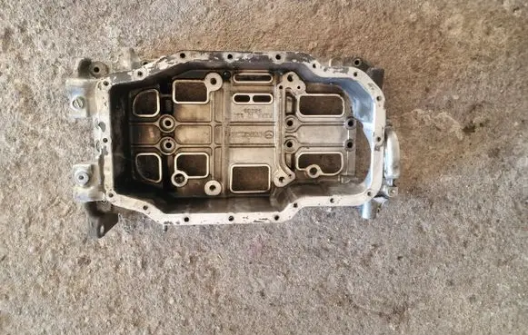 Mazda CX-7 Oil sump R2AA10380