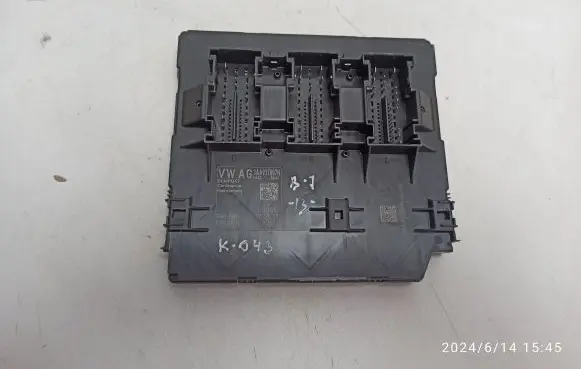 Volkswagen PASSAT B7 Comfort/convenience module 3AA937087N