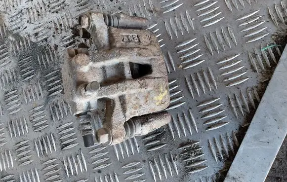 Mitsubishi Outlander Rear brake caliper