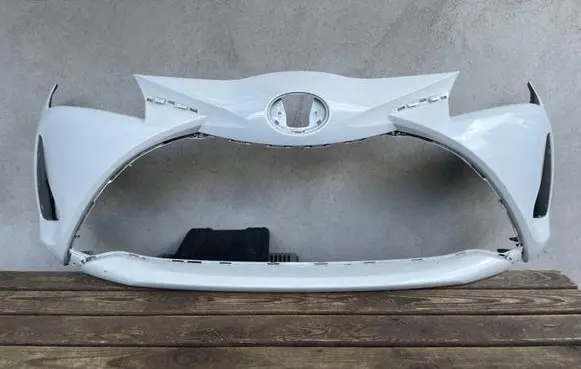 Toyota Yaris Front bumper 521190DA40