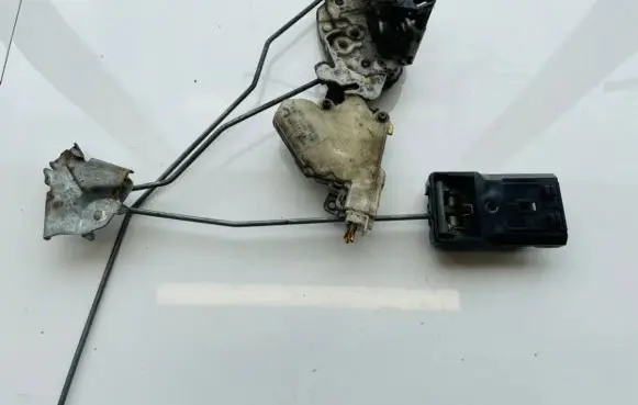 Nissan Micra Front door lock 8055391l66