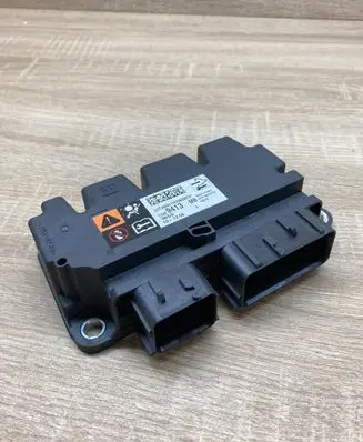 Opel Astra J Airbag control unit/module 13589413