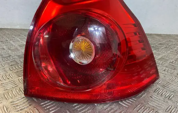 Volkswagen Golf V Rear/tail lights 1K6945096AA A02298040 03S28490206