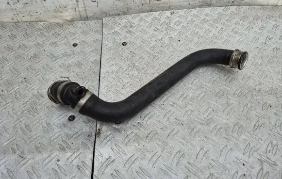 Mercedes-Benz CLS C219 Engine coolant pipe/hose A2115014782