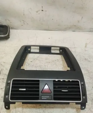 Volkswagen Touran II Dashboard center trim panel 1T2819728F
