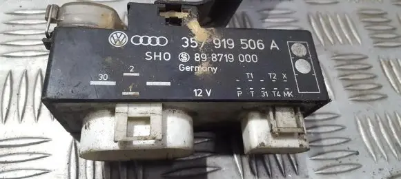 Volkswagen Golf III Coolant fan relay 357919506A 898719000