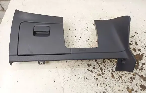 Dashboard lower bottom trim panel