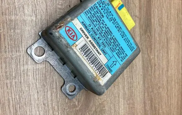 KIA Sportage Airbag control unit/module OK082677FO