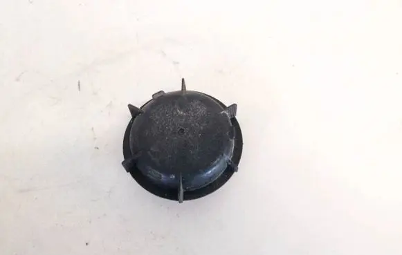 KIA Sportage Headlight/headlamp dust cover